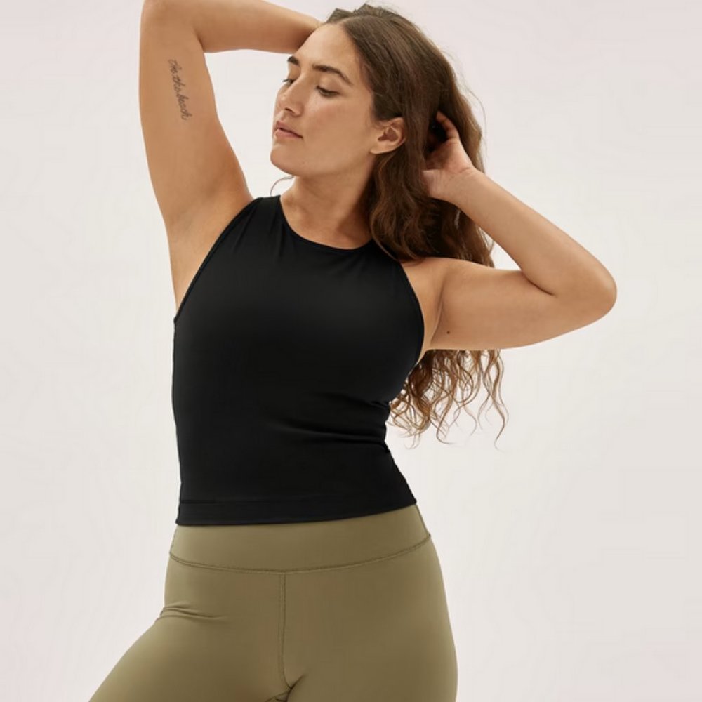 Everlane Women's The Perform Tank Crop Top in Black Size XS MSRP $40